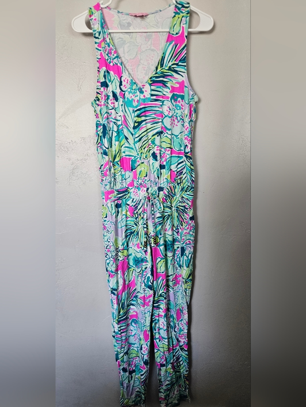 Lilly Pulitzer NWOT Women's Small Tropical Print V-Neck Jumpsuit in Pink Blue